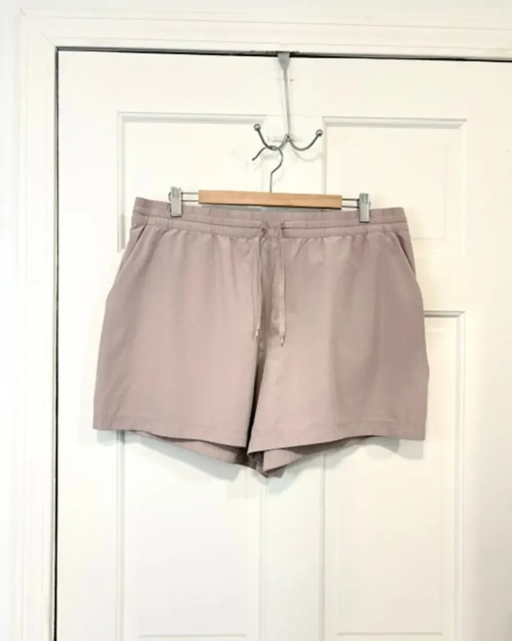 Patagonia Fleetwith Shorts Women's XL Stringray Mauve 5